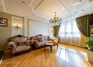 Продается 2-комнатная квартира, 111.8 м2, Екатеринбург, улица Юмашева, 15, улица Юмашева