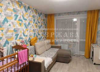 Продается 2-ком. квартира, 43 м2, Кемерово, улица Марковцева, 24А