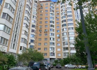 Продам трехкомнатную квартиру, 76 м2, Москва, улица Дмитриевского, 17, метро Лухмановская