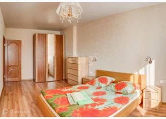 Аренда трехкомнатной квартиры, 90 м2, Новосибирск, улица Гоголя, 38, метро Берёзовая роща