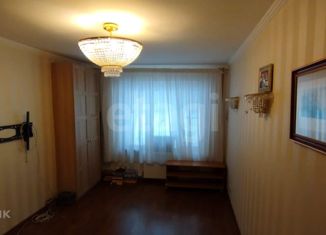 Продается двухкомнатная квартира, 45 м2, Москва, Молодогвардейская улица, 5, станция Кунцевская