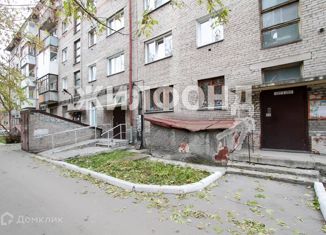 Двухкомнатная квартира на продажу, 43 м2, Новосибирск, улица Достоевского, 8, метро Сибирская