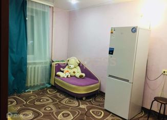 Продаю комнату, 14 м2, Тюмень, улица Олега Антонова, 6/2, Калининский округ