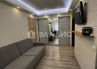 Продам 2-ком. квартиру, 57 м2, Санкт-Петербург, метро Комендантский проспект, Камышовая улица, 20