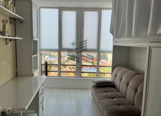 Сдается 3-комнатная квартира, 95 м2, Сочи, улица Кирова, 30