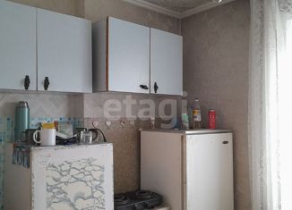 Продаю 1-ком. квартиру, 32 м2, поселок городского типа Карымское, Ленинградская улица, 32