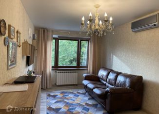 Продам 2-ком. квартиру, 45.2 м2, Калининград, улица Маршала Борзова, 76, Центральный район