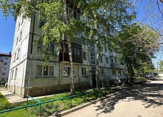 Продается 2-комнатная квартира, 44 м2, Бийск, улица Вали Максимовой, 9