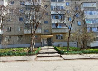Продается 2-комнатная квартира, 52 м2, Ревда, улица Чехова, 51