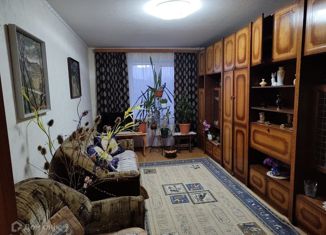 Продается четырехкомнатная квартира, 73.8 м2, Ивангород, улица Федюнинского, 13