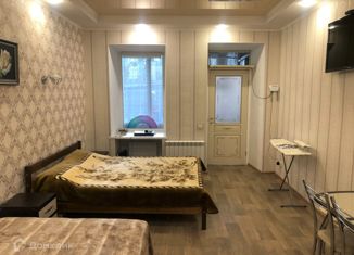 Продаю 1-ком. квартиру, 36 м2, Ялта, улица Толстого, 1