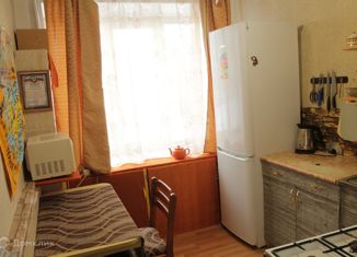 Продам 3-комнатную квартиру, 49 м2, поселок городского типа Майна, улица Селиванова, 15