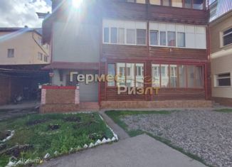 Продается четырехкомнатная квартира, 130 м2, Ессентуки, Курсовая улица, 1