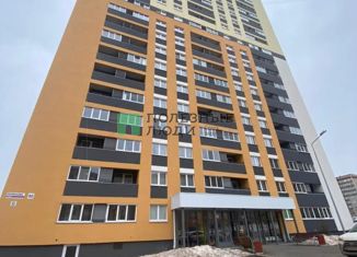 Продам 2-ком. квартиру, 38 м2, Ижевск, улица Баранова, 82, жилой район Строитель