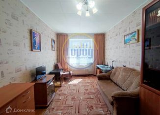Продам 2-комнатную квартиру, 57 м2, Копейск, Коммунистический проспект, 1
