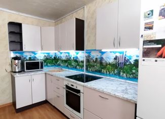 Продам 3-ком. квартиру, 65.1 м2, Тюменская область, 12-й микрорайон, 6