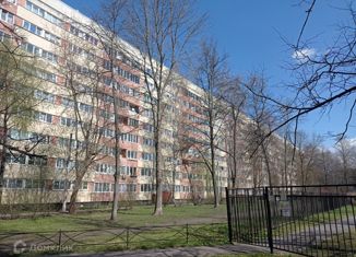 Продаю трехкомнатную квартиру, 60.9 м2, Санкт-Петербург, Суздальский проспект, 93к1, метро Гражданский проспект