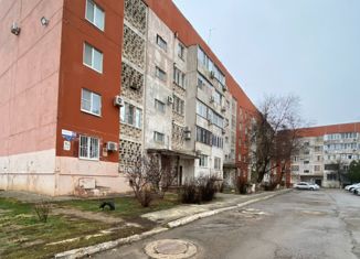 Продаю 4-комнатную квартиру, 85.2 м2, Калмыкия, 7-й микрорайон, 4к1