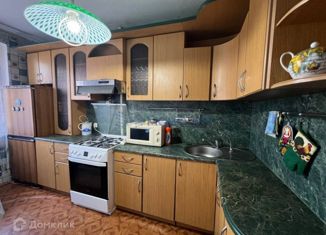 Продам 4-ком. квартиру, 80 м2, Нижний Новгород, метро Парк Культуры, Комсомольская улица, 44