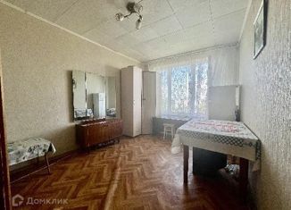 Сдаю в аренду комнату, 15 м2, Тольятти, бульвар Кулибина, 11