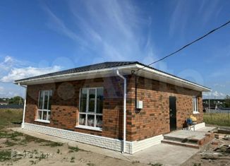 Продажа дома, 100 м2, деревня Юраково, Светлая улица