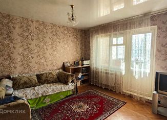 Продажа двухкомнатной квартиры, 49.8 м2, Астрахань, улица Рылеева, 90