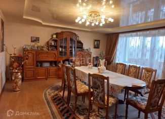 Продам многокомнатную квартиру, 180 м2, Елабуга, улица Строителей, 23