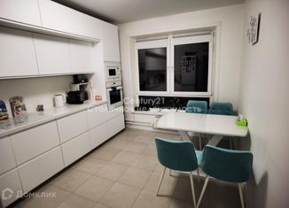 3-комнатная квартира на продажу, 68 м2, Москва, Домостроительная улица, 14, ЖК Мещерский Лес