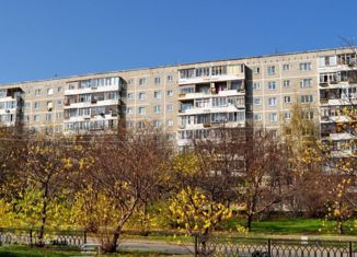 Продажа 3-ком. квартиры, 58 м2, Екатеринбург, метро Ботаническая, улица Громова, 142