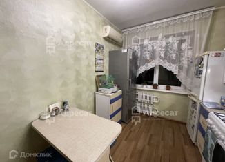 Продается 2-ком. квартира, 51.2 м2, Волгоградская область, улица Кирова, 92А