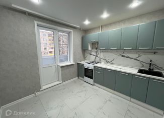 Сдача в аренду двухкомнатной квартиры, 54 м2, Кировская область, Московская улица, 138