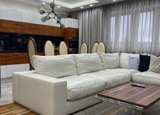 Продам 3-ком. квартиру, 66 м2, посёлок Марьино, улица Харлампиева, 50к2