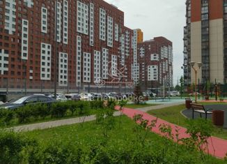 Продам трехкомнатную квартиру, 82 м2, поселение Московский, ЖК Позитив, Родниковая улица, 9А