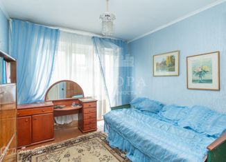 Продам 4-комнатную квартиру, 62.2 м2, Магнитогорск, проспект Ленина, 100