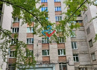 Продается комната, 13.9 м2, Альметьевск, улица Шевченко, 3