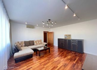 Продам 4-ком. квартиру, 125.2 м2, Москва, бульвар Генерала Карбышева, 16, бульвар Генерала Карбышева