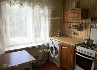 Трехкомнатная квартира на продажу, 62.7 м2, Неман, Красноармейская улица, 8