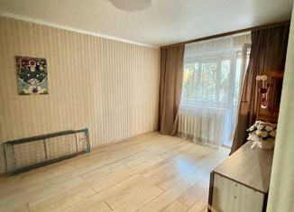 Продается 1-комнатная квартира, 32 м2, Казань, улица Лазарева, 2