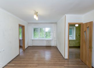 Продажа 2-ком. квартиры, 42.5 м2, Владивосток, улица Адмирала Кузнецова, 72