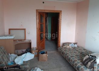 2-комнатная квартира на продажу, 52.8 м2, поселок городского типа Мирный, улица Сырникова, 32