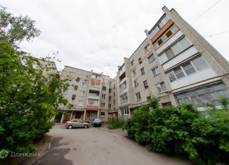 Продается 2-комнатная квартира, 51.2 м2, Шадринск, Фабричная улица, 27