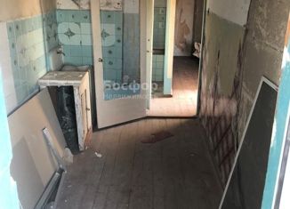 Продается двухкомнатная квартира, 48 м2, село Новониколаевка, Комсомольская улица, 26А