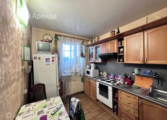 Сдается в аренду трехкомнатная квартира, 60 м2, Санкт-Петербург, улица Маршала Захарова, 56А, Красносельский район