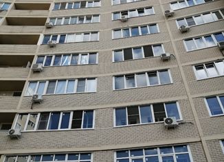 Продам 2-комнатную квартиру, 77.5 м2, Волгоградская область, улица Поддубного, 1