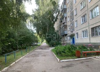 Продам 2-ком. квартиру, 44 м2, Бердск, Советская улица, 54