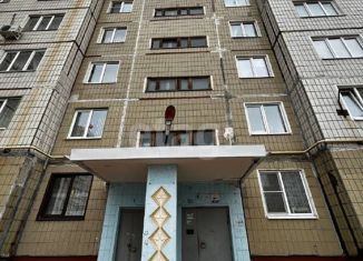 Продаю 1-ком. квартиру, 37.3 м2, Старый Оскол, улица Свердлова, 12
