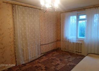 Продается двухкомнатная квартира, 42 м2, посёлок Стрельна, Санкт-Петербургское шоссе, 90