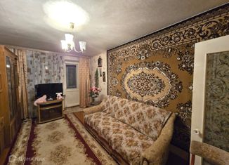 Сдам в аренду двухкомнатную квартиру, 45 м2, Таганрог, улица Пальмиро Тольятти, 12