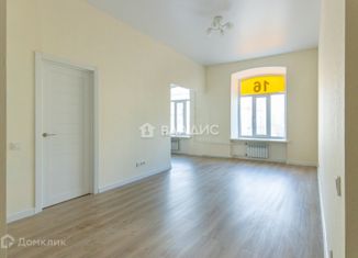 Продается 3-комнатная квартира, 84.6 м2, Санкт-Петербург, улица Смолячкова, 15-17, метро Выборгская