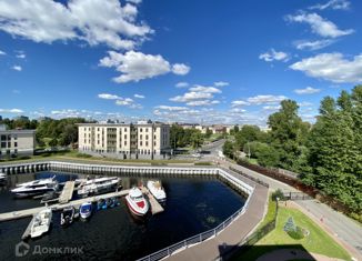 Продам 3-ком. квартиру, 97 м2, Санкт-Петербург, Петровский проспект, 2, метро Спортивная